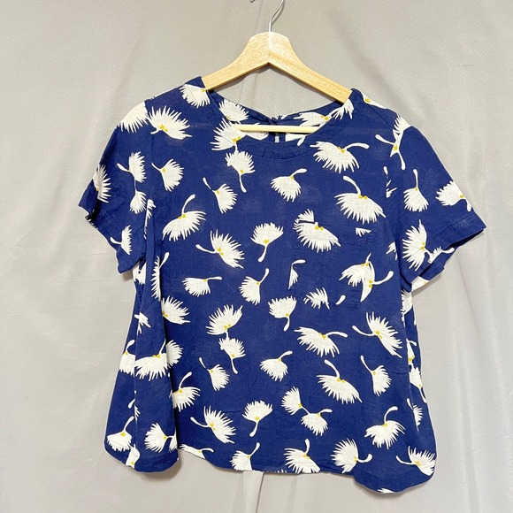 Old Navy Linen Blend Navy Floral Print Top Short Sleeve Beach Blouse‎ Size M - Picture 3 of 6